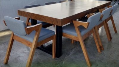 Set Meja Makan Trembesi Utuh Solid 8 Kursi – Elegan, Kokoh, dan Alami